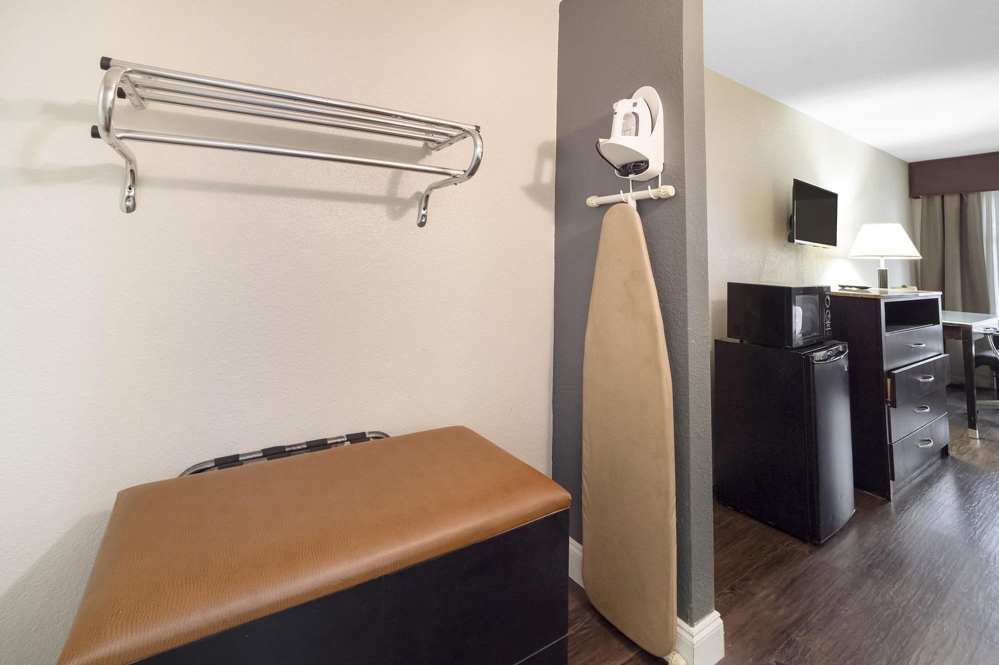 Econo Lodge Inn And Suites Dentsville Dış mekan fotoğraf